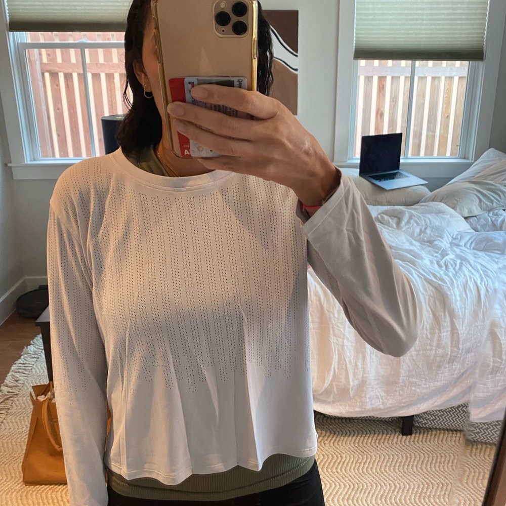 White long sleeve lululemon shirt